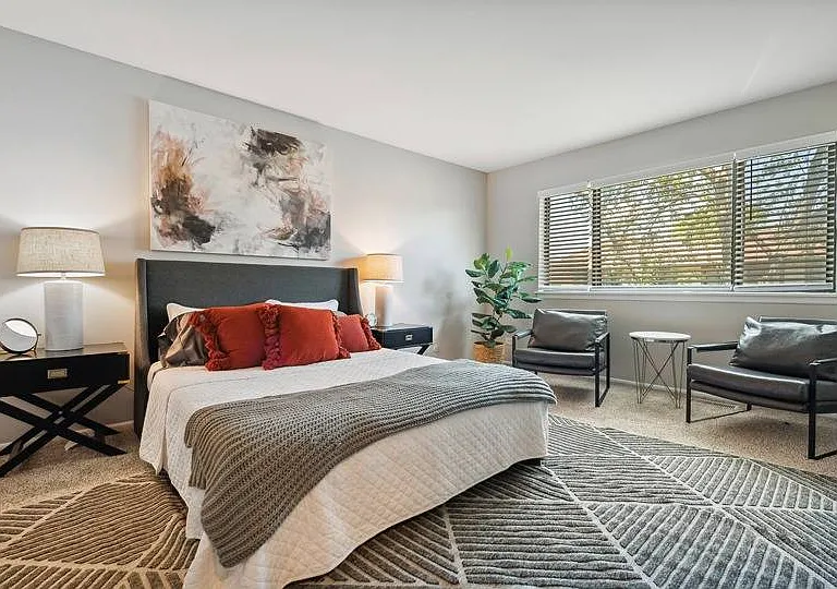 Arrive Oak Brook Heights — Photo 12