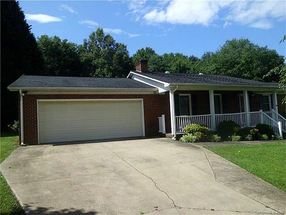 2nd image of 1179 N Hill Dr
