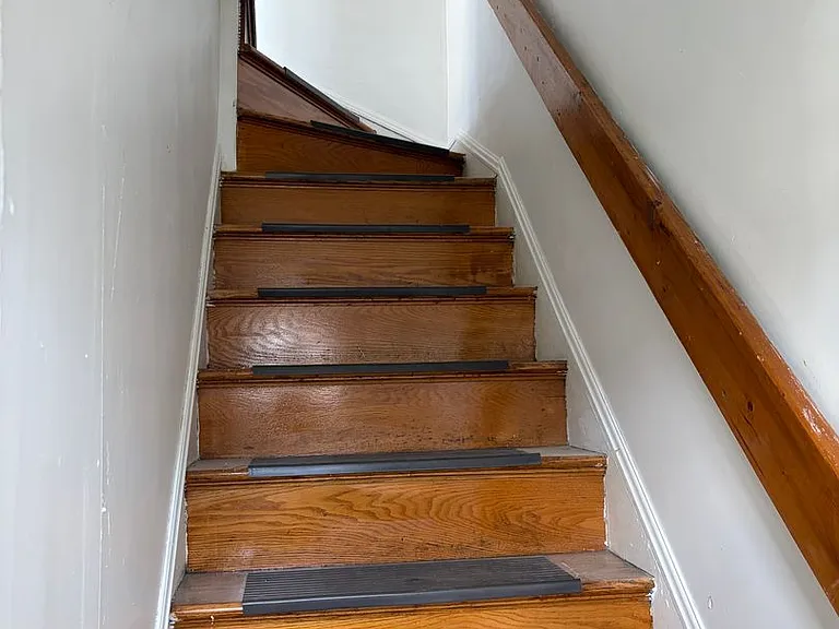 7925 Cedarbrook Avenue — Photo 15