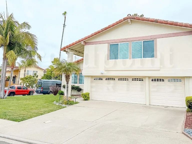 203 Chapalita Dr — Photo 2