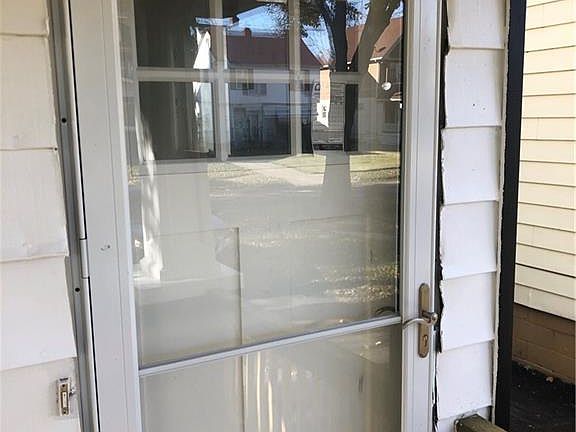 4th image of 1444 E 135th St