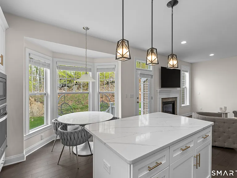 16 Hunting Ridge Ln — Photo 12