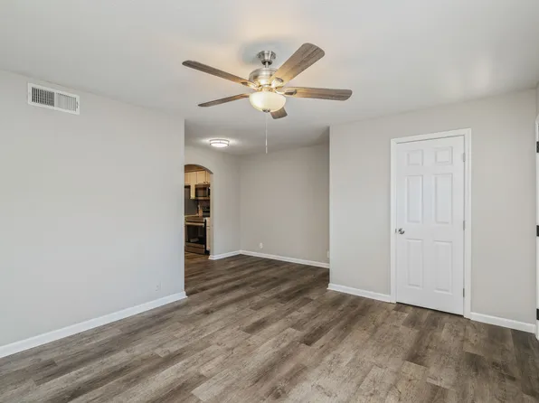 220 Midtown Ln #719, Harriman, TN 37748