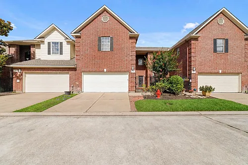 1408 S Friendswood Dr #804 Photo 1