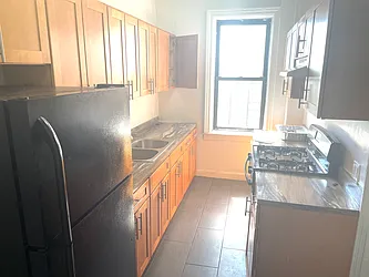 Rented by Chana Ofek, LREB