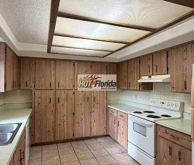 1420 US Highway 27 N — Photo 14