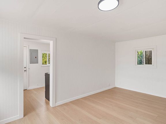 4th image of 3849 McKee Ln