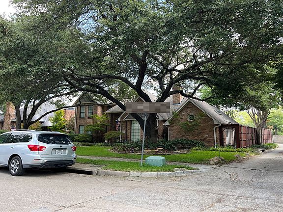 2nd image of 200 Canyon Valley Dr