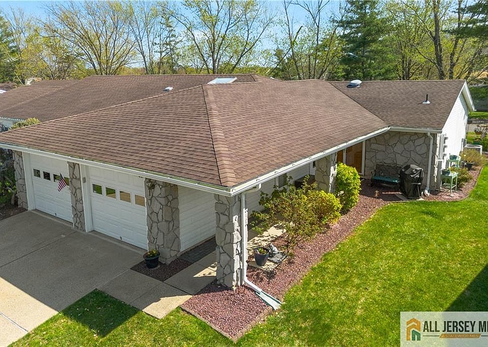1st image of 480 Fairton Dr