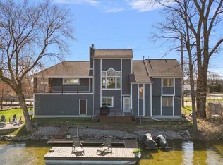 1427 S Cass Lake Rd, Waterford, MI 48328