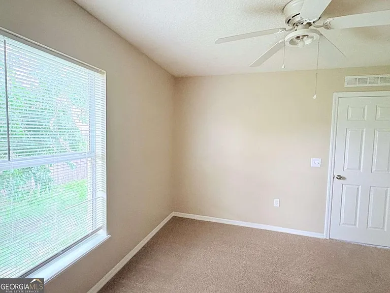 94 Pine Bluff Blvd E — Photo 23