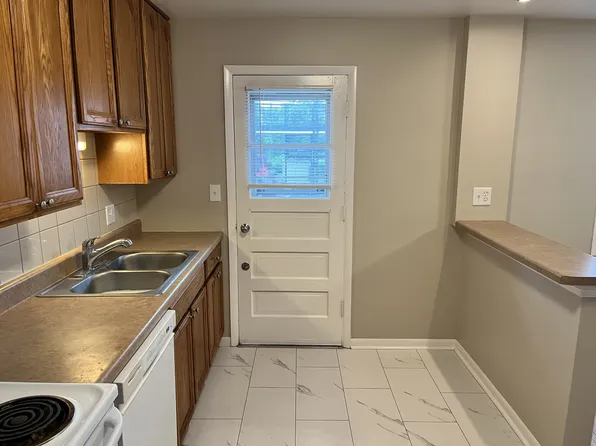 421 Burlington Ave, Downers Grove, IL