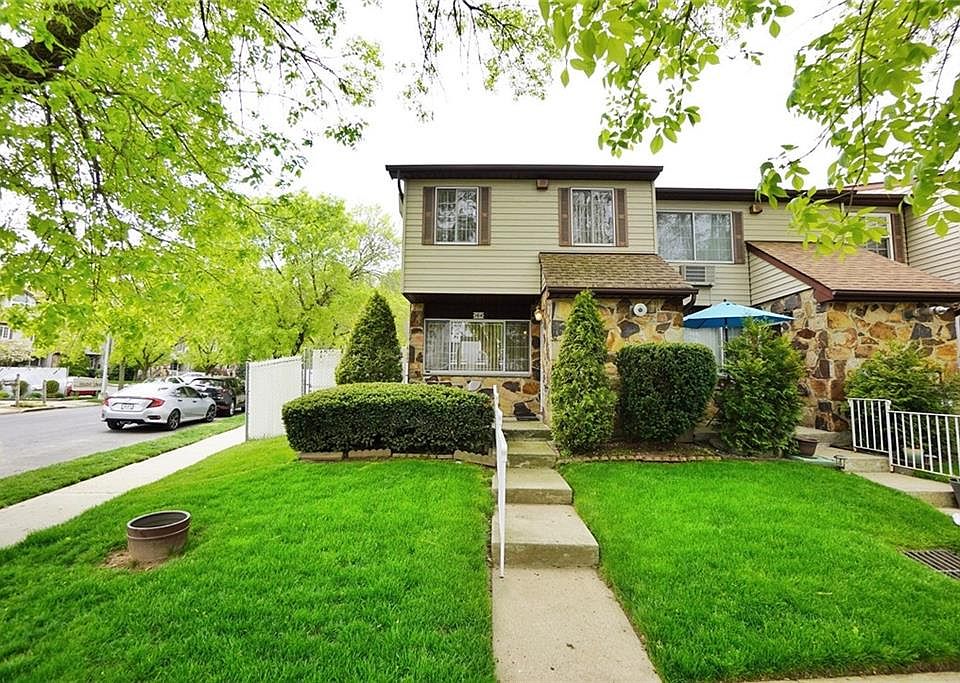 1st image of 164 Corona Ave