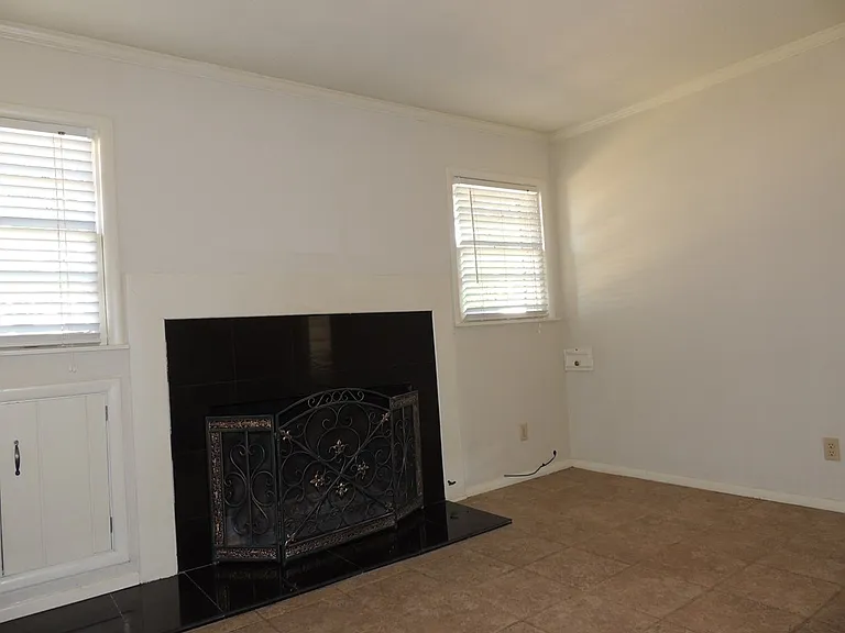 1305 Lawson Ave — Photo 11