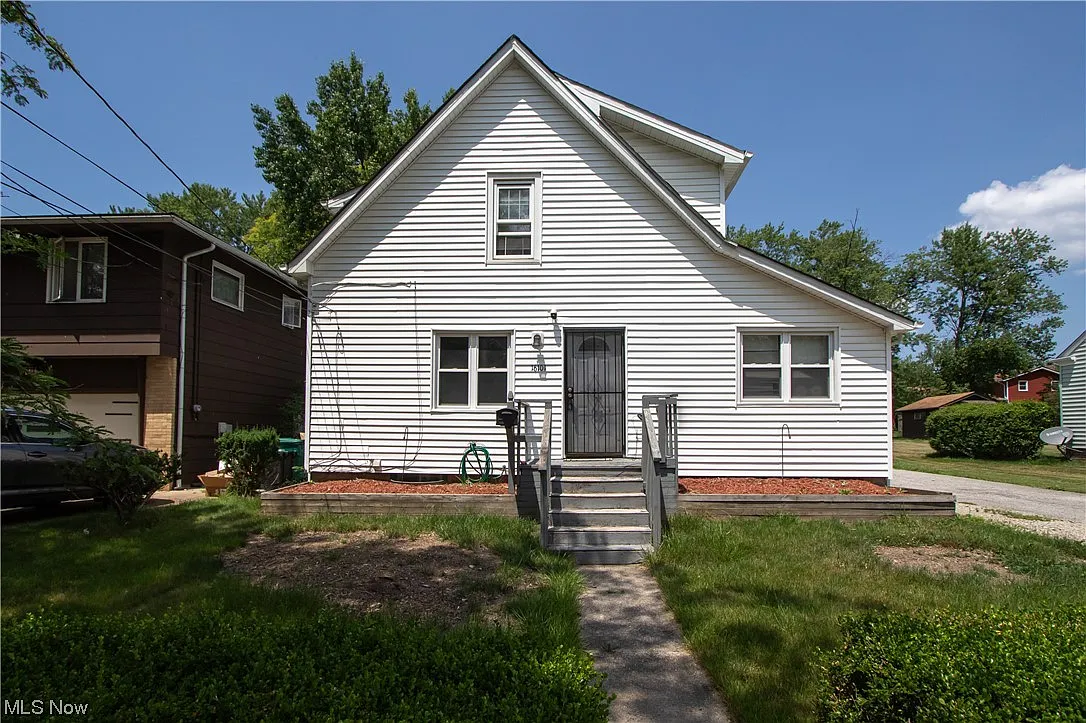 16101 Woodbrook Ave photo 1