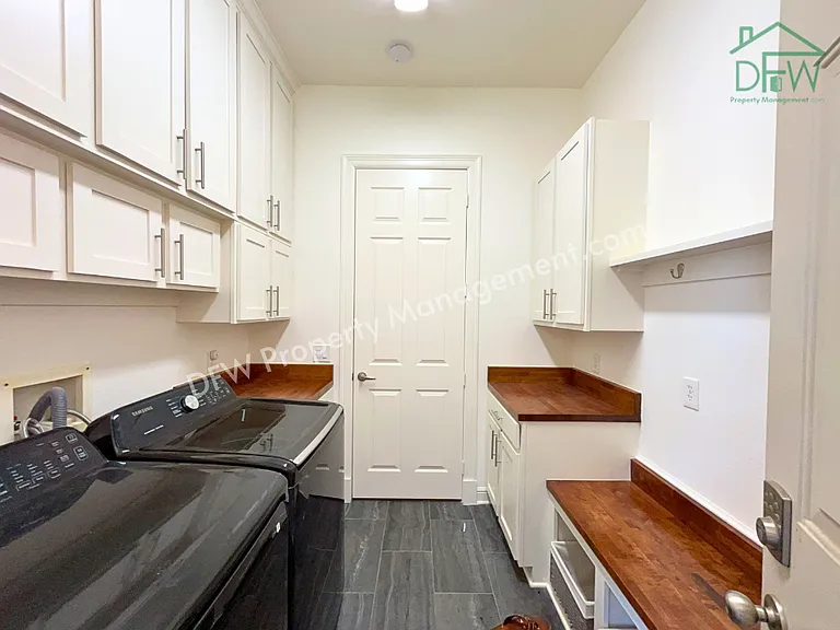 1205 Golden Gate Dr — Photo 30
