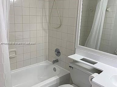 3rd image of 246 Riviera Cir #246