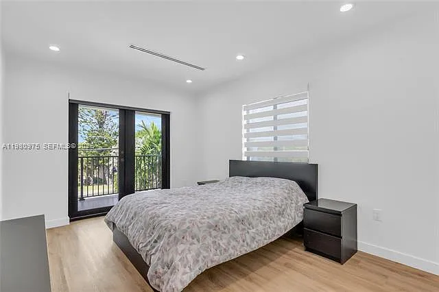 2029 SW 62nd Ave — Photo 11