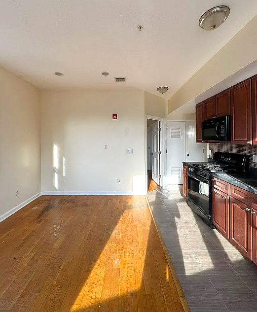 2nd image of 6 Longfellow Ave #3E