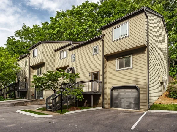 256 Summit Ridge Dr, Nashville, TN 37215