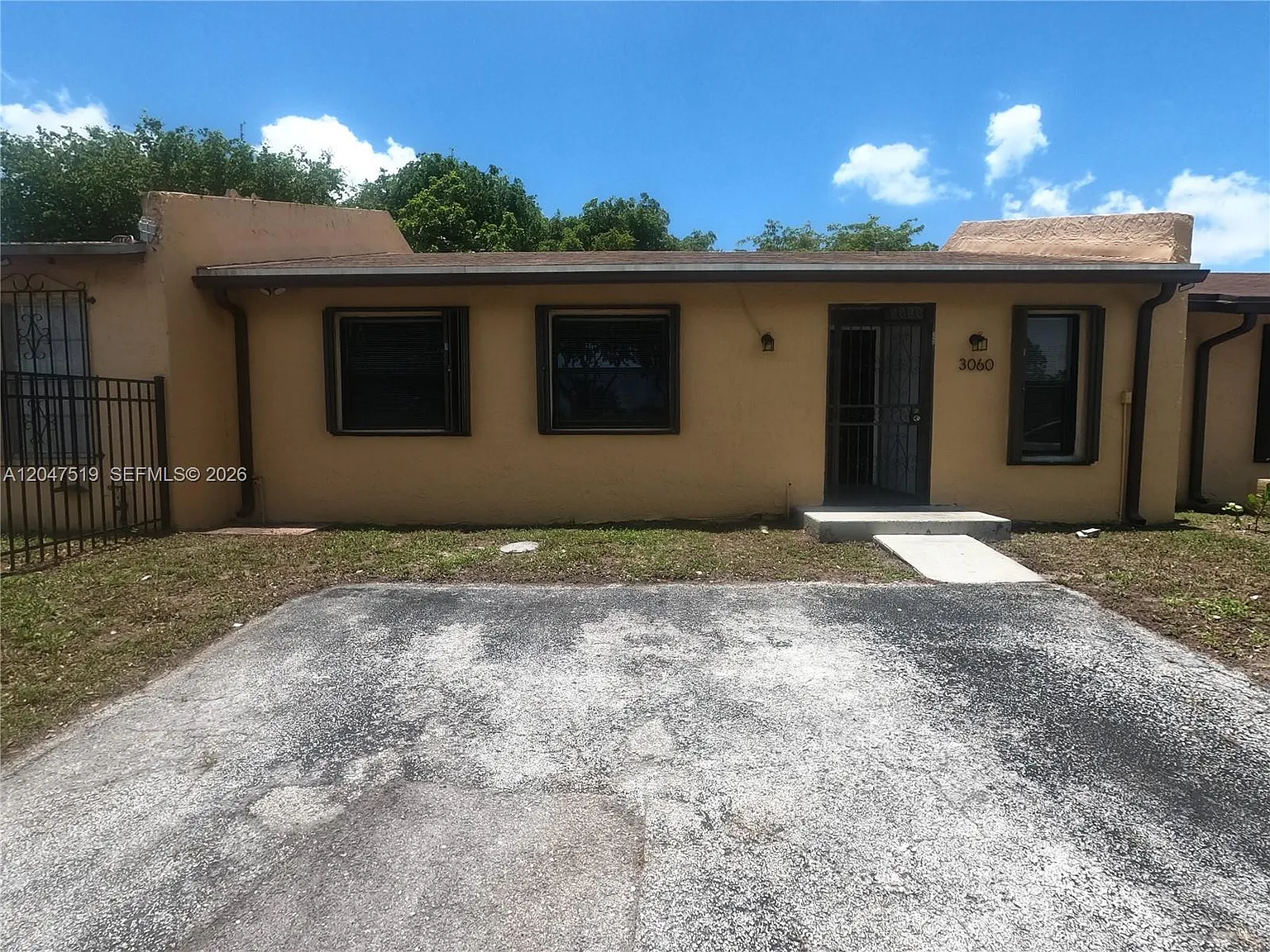 Leslie Estates Sec Five — Photo 1