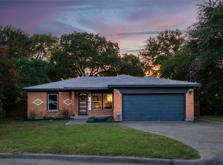 1453 Brockham Cir, Dallas, TX 75217