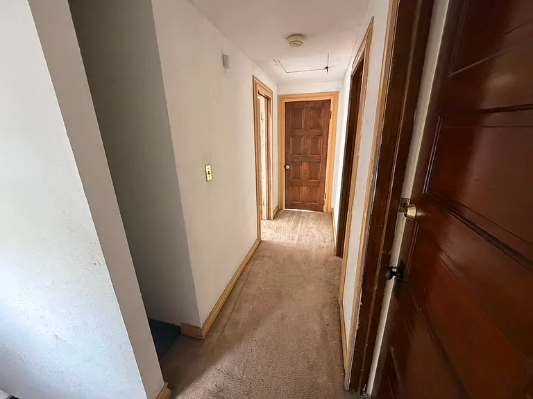 451 E Pearl St — Photo 13