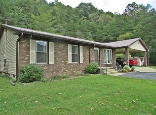 190 Sadler Dr, Paintsville, KY 41240