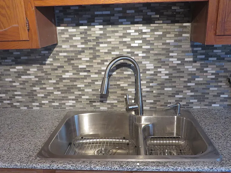 112 Milton Ave — Photo 6