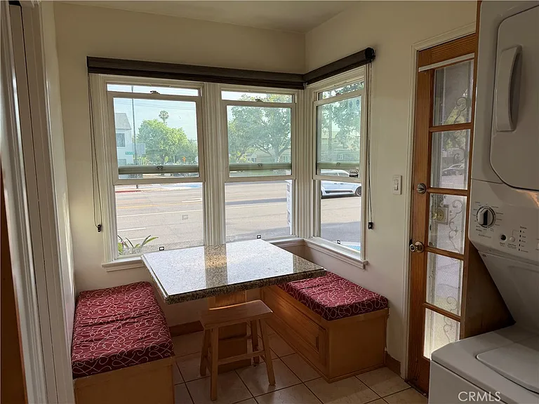 3017 W Victory Blvd — Photo 8