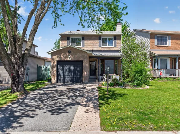 71 Equestrian Dr, Ottawa, ON K2M 2X1
