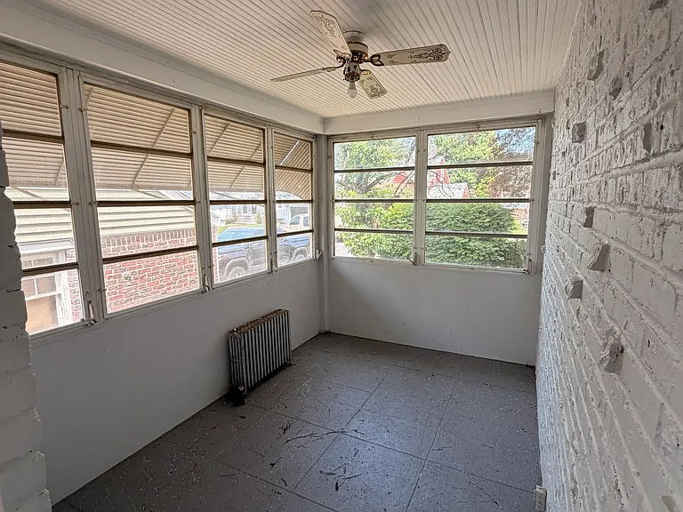 331 Delaware Ave — Photo 7