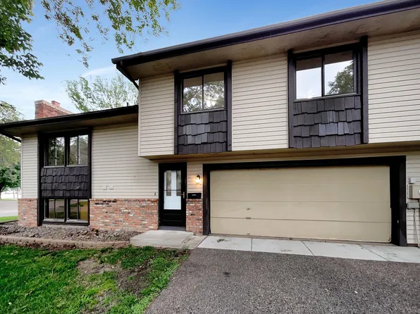 7738 York Ln N, Brooklyn Park, MN 55443