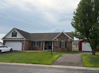 40 Country Manor Blvd, Madison, IN 47250