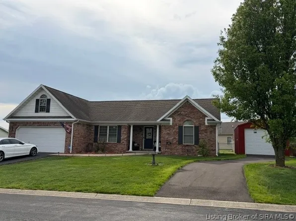 40 Country Manor Boulevard, Hanover, IN 47250