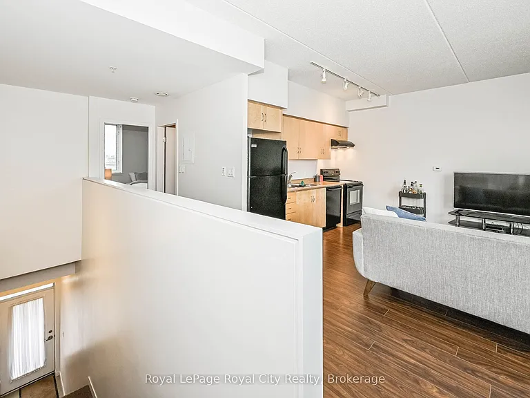 5 Gordon St #211 — Photo 4