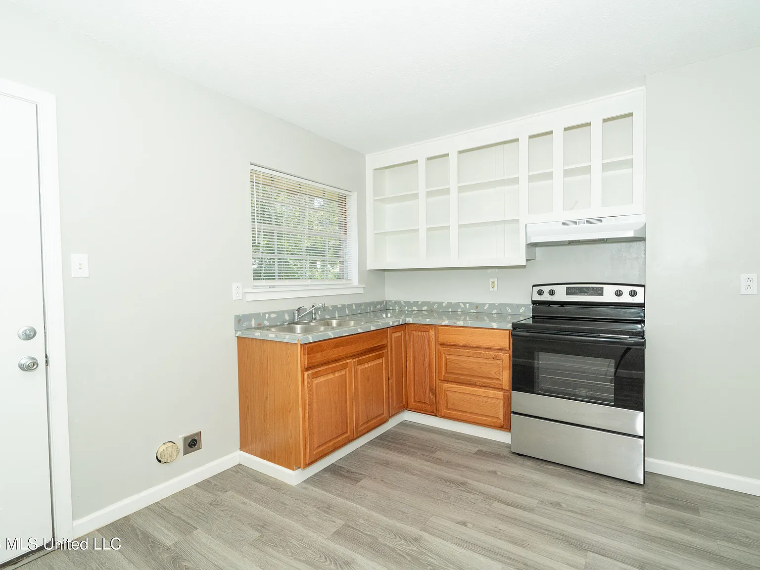 2 bed, 1.0 bath, 780 sqft, $950 — Photo 4