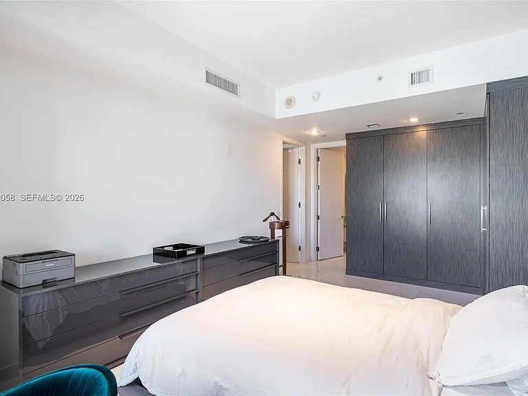 1100 Biscayne Blvd #5203 — Photo 28
