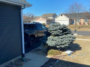 2650 Cadbury Cir, Lake In The Hills, IL 60156