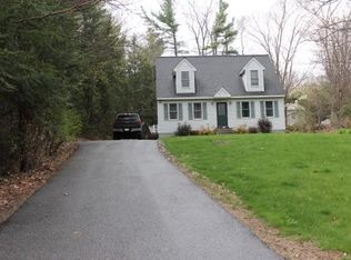 63 Chippewa St, Hubbardston, MA 01452