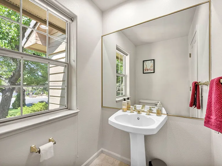 14220 W Windriver Ln — Photo 35