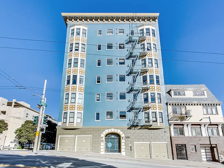 Front exterior view of the apartment building at 500 Stanyan St, San Francisco, CA 94117, USA