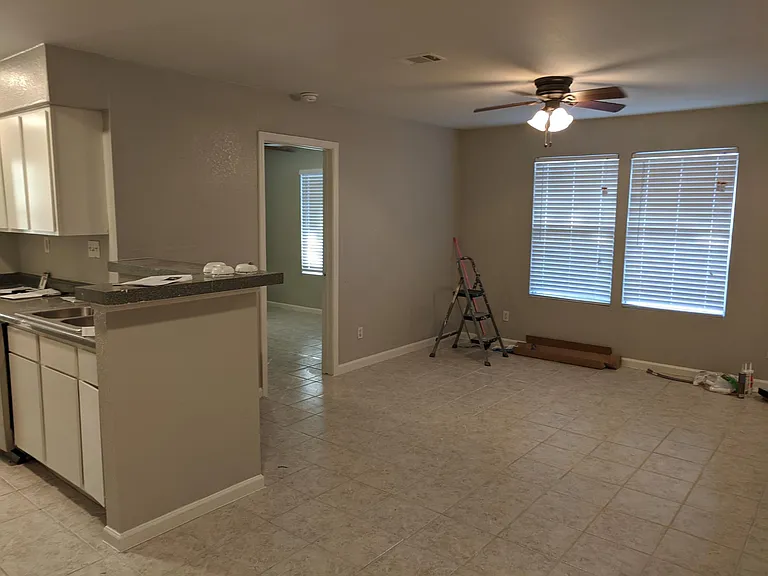 Open floorplan kitchen/dining/living areas