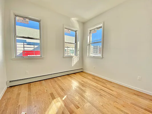 Rented by Compass | media 18