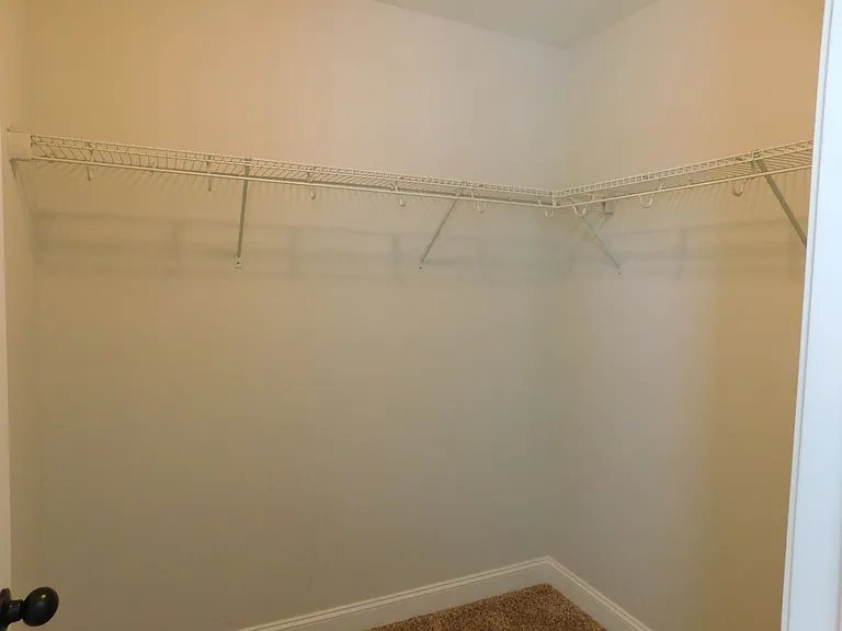 101 Staffordshire Dr — Photo 31
