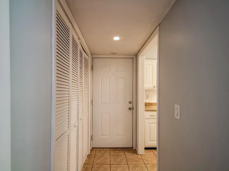 515 Basswood Ave #K104 — Photo 12