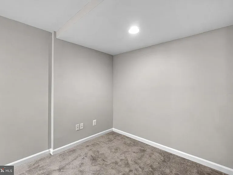 110 S Wolfe St — Photo 3