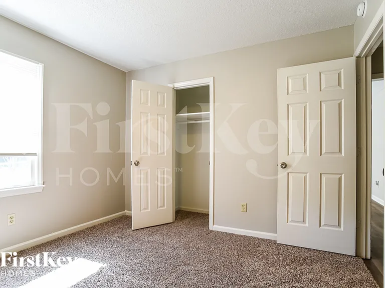 814 Dewey St — Photo 13