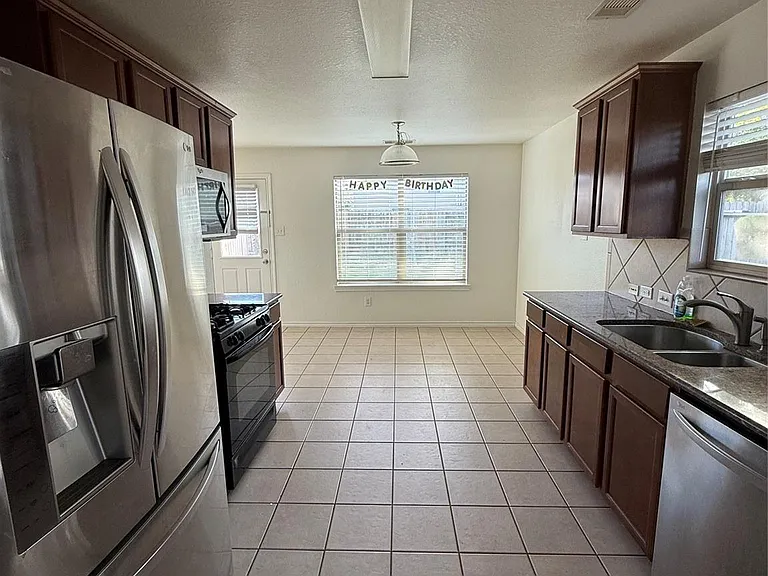 4330 Sprangletop Ave — Photo 7
