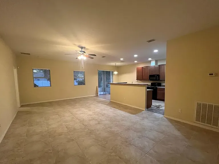 1013 Evans Loop — Photo 5